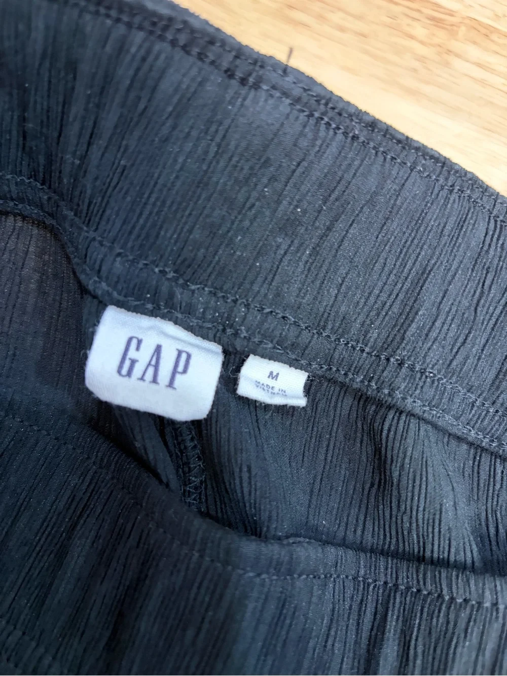 GAP Minimalist Wide Leg Trousers Black Crinkle Gauze Style Pull On Relaxed Fit